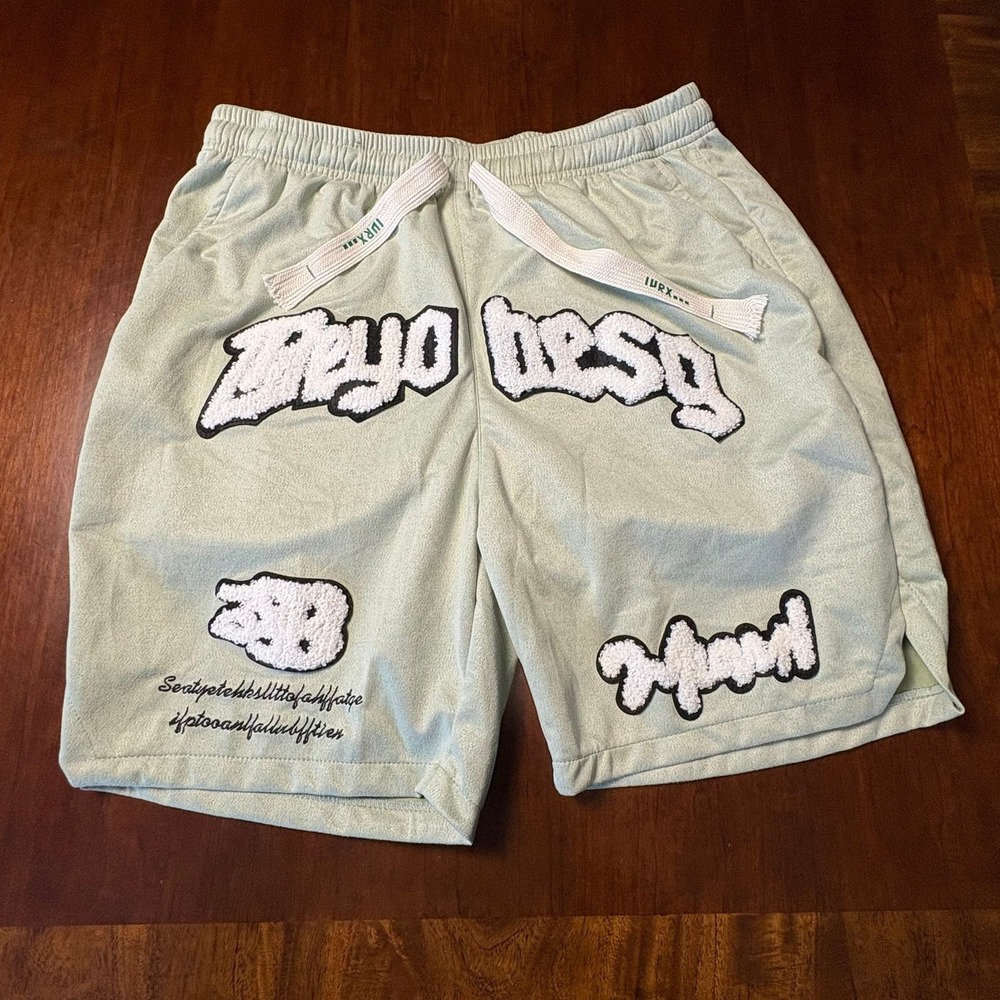 SHEIN Graffiti Sherpa Patch Athletic Shorts Men's Medium Mint Green‎
